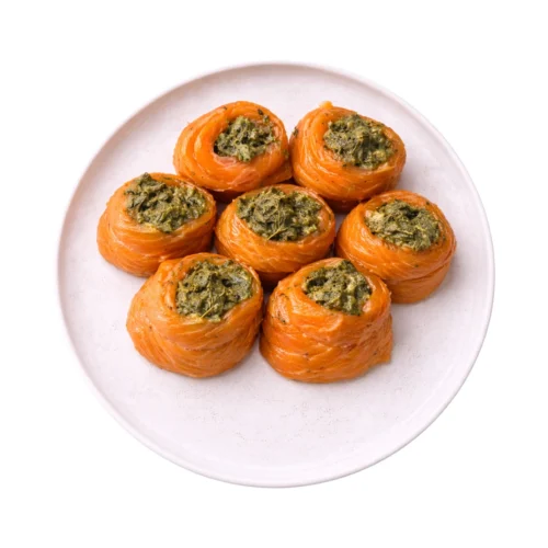 Łosoś atlantycki roladki ze szpinakiem wędzone na gorąco