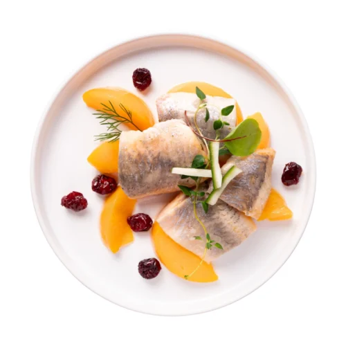 krajanka śledziowa na słodko z żurawiną i brzoskwinią